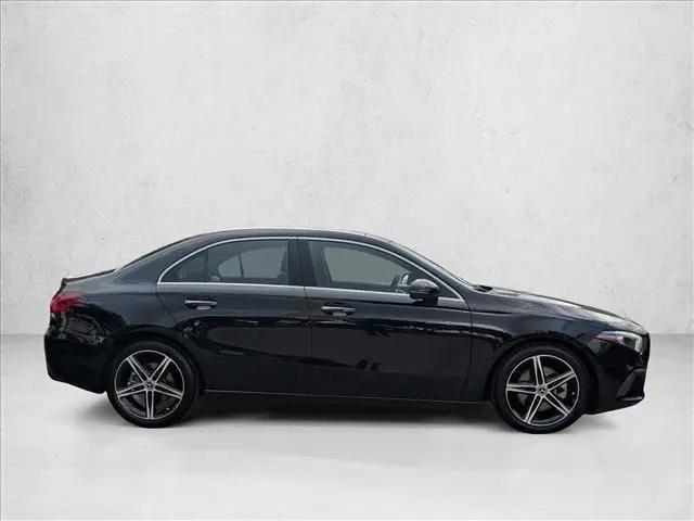 2022 Mercedes-Benz A 220 A 220