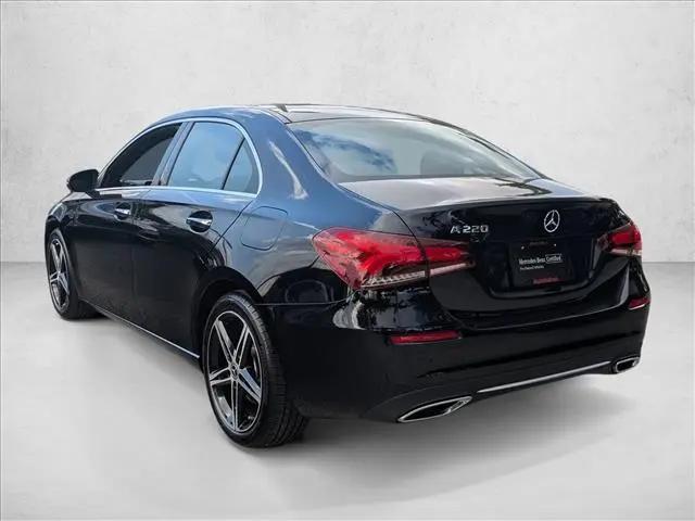 2022 Mercedes-Benz A 220 A 220