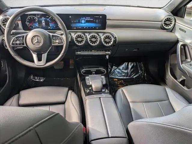 2022 Mercedes-Benz A 220 A 220