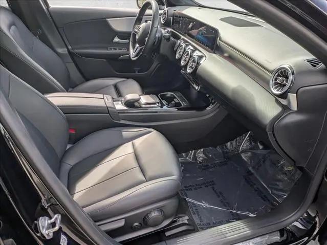 2022 Mercedes-Benz A 220 A 220