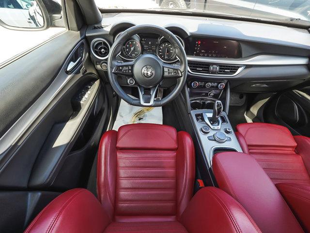 2023 Alfa Romeo Stelvio Veloce AWD