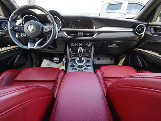 2023 Alfa Romeo Stelvio Veloce AWD