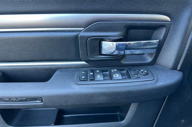 2024 Ram 1500 Classic Warlock Crew Cab 4x4 5'7" Box