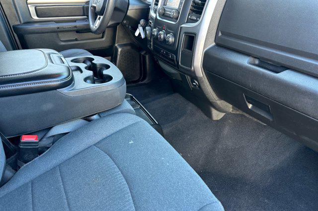 2024 Ram 1500 Classic Warlock Crew Cab 4x4 5'7" Box