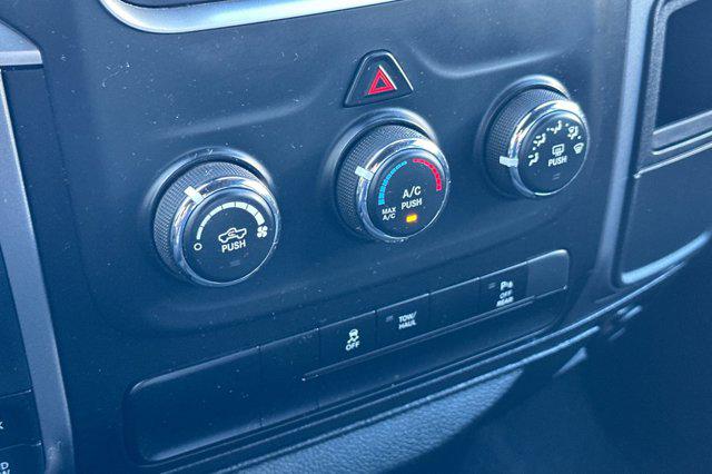 2024 Ram 1500 Classic Warlock Crew Cab 4x4 5'7" Box