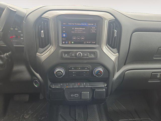 2026 Chevrolet Silverado 1500 4WD Crew Cab Short Bed Custom