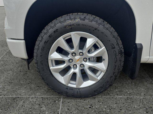 2026 Chevrolet Silverado 1500 4WD Crew Cab Short Bed Custom