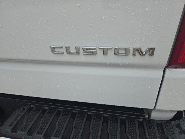 2026 Chevrolet Silverado 1500 4WD Crew Cab Short Bed Custom