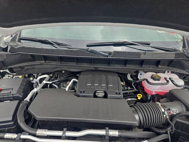 2026 Chevrolet Silverado 1500 4WD Crew Cab Short Bed Custom