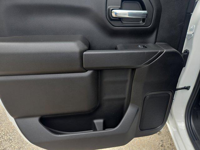 2026 Chevrolet Silverado 1500 4WD Crew Cab Short Bed Custom