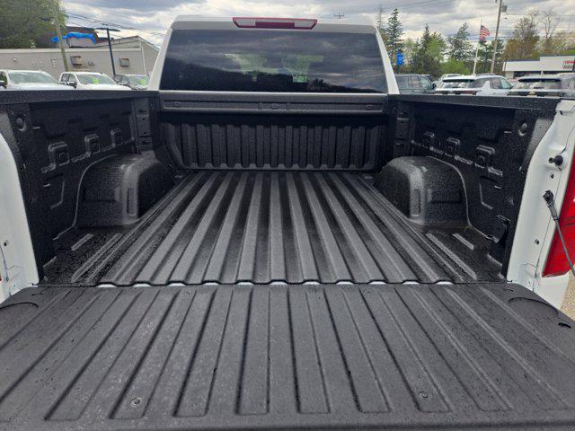 2026 Chevrolet Silverado 1500 4WD Crew Cab Short Bed Custom