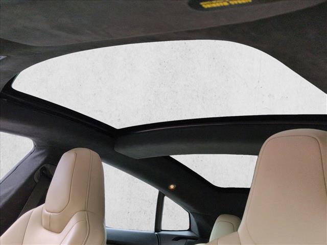 2015 Tesla Model S 70D