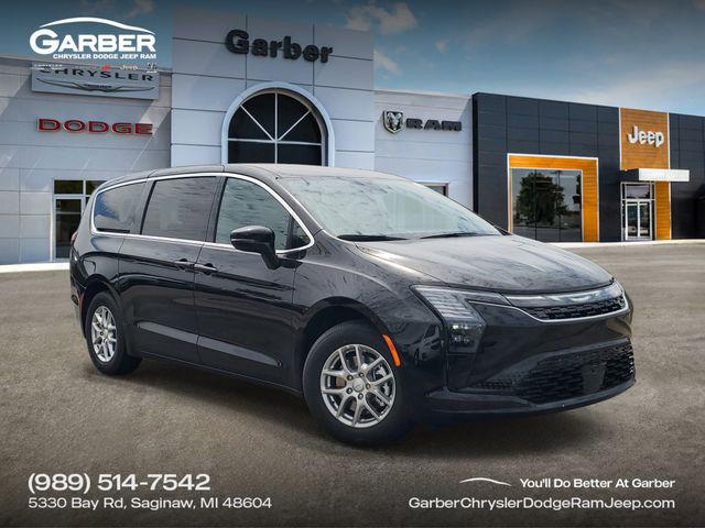 2027 Chrysler Pacifica Select for sale in Saginaw, MI