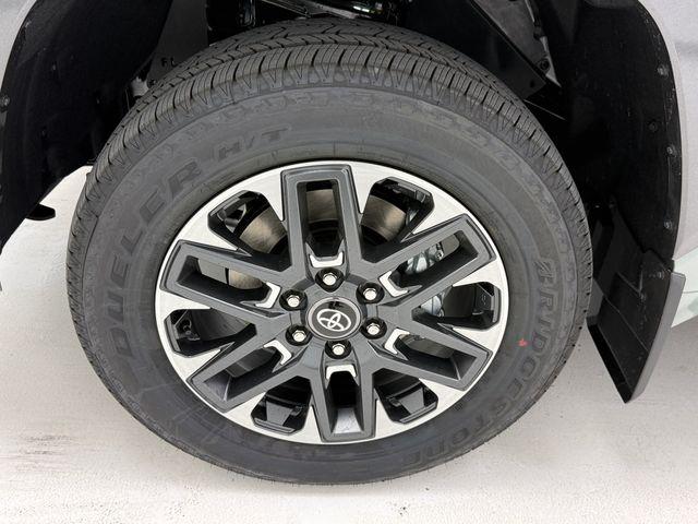 2026 Toyota Tundra Limited CrewMax 5.5' Bed
