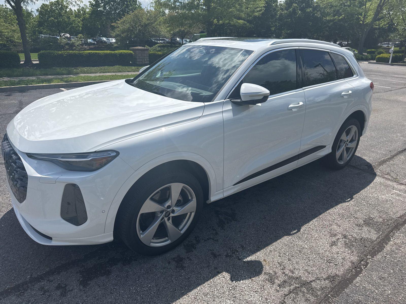 2025 Audi Q5 40 Premium Plus's photo