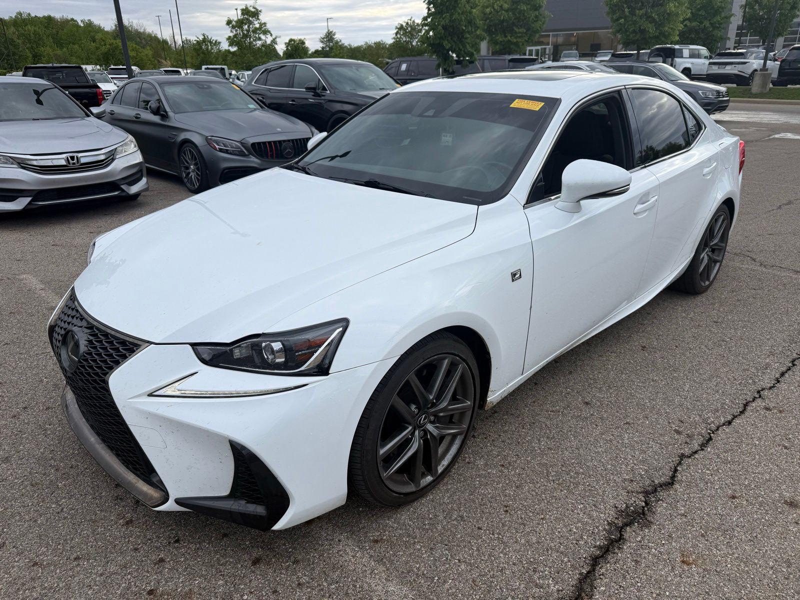 /2018 Lexus IS-300