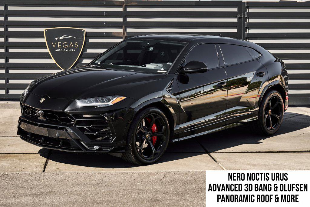 /2022 Lamborghini Urus