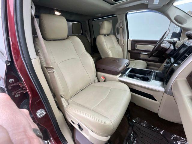 2017 Ram 3500 Laramie Crew Cab 4x4 8' Box
