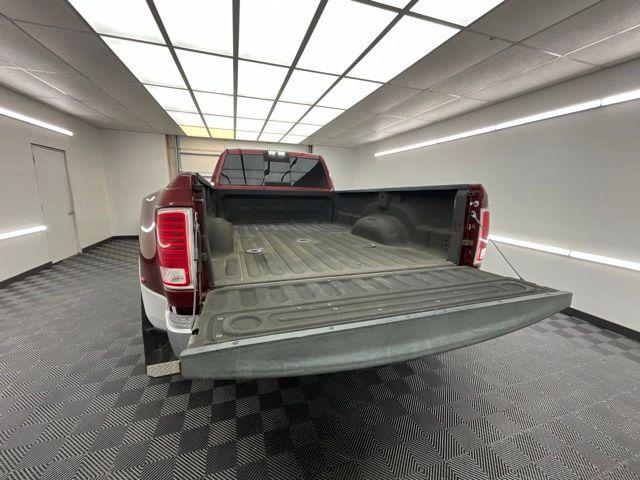 2017 Ram 3500 Laramie Crew Cab 4x4 8' Box