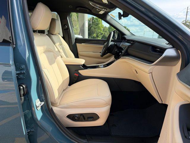 2026 Jeep Grand Cherokee Limited 4x2