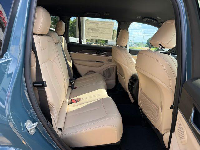 2026 Jeep Grand Cherokee Limited 4x2
