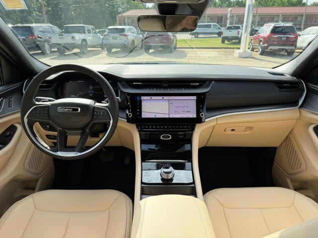 2026 Jeep Grand Cherokee Limited 4x2