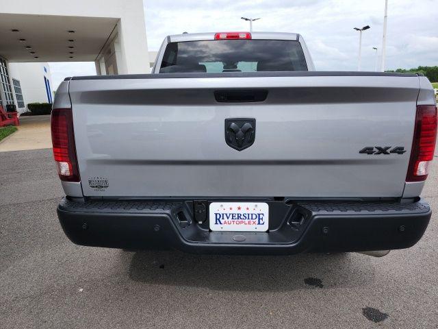2024 Ram 1500 Classic Warlock Crew Cab 4x4 5'7" Box