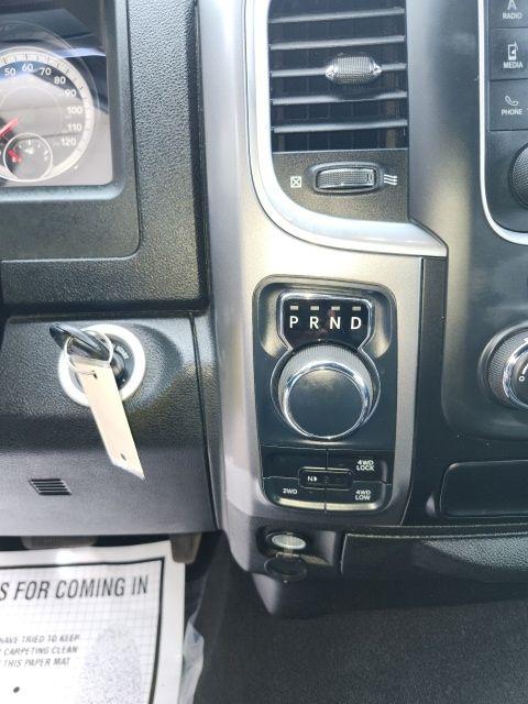 2024 Ram 1500 Classic Warlock Crew Cab 4x4 5'7" Box