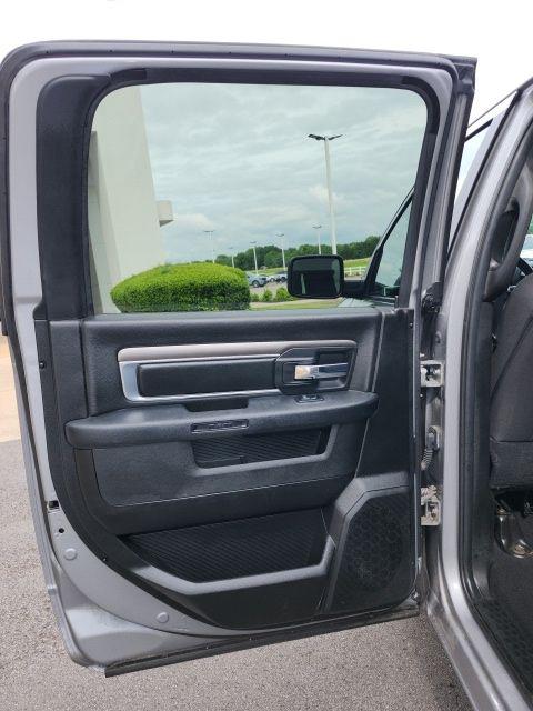 2024 Ram 1500 Classic Warlock Crew Cab 4x4 5'7" Box