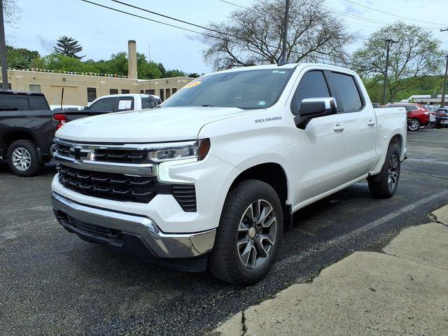 2024 Chevrolet Silverado 1500 4WD Crew Cab Short Bed LT with 2FL