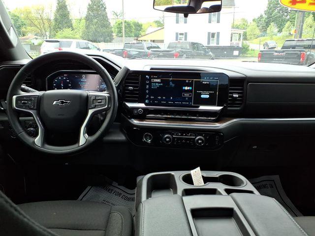 2024 Chevrolet Silverado 1500 4WD Crew Cab Short Bed LT with 2FL