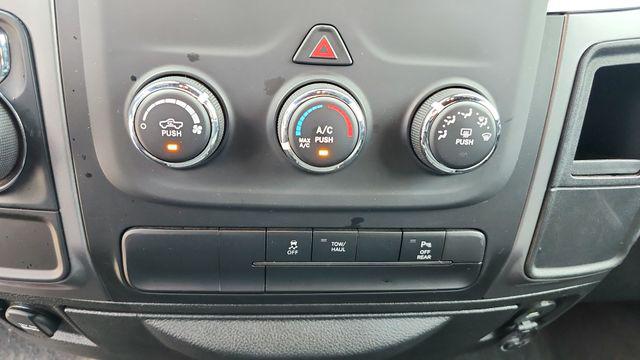2024 Ram 1500 Classic Warlock Crew Cab 4x2 5'7" Box