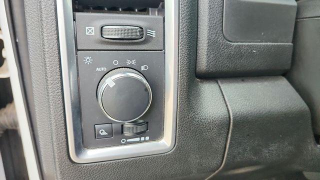 2024 Ram 1500 Classic Warlock Crew Cab 4x2 5'7" Box
