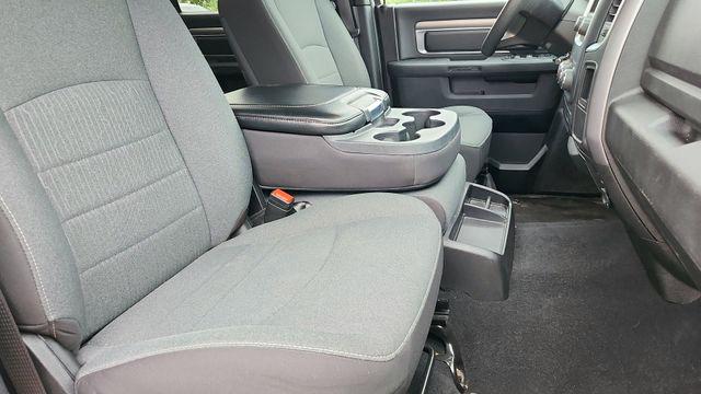 2024 Ram 1500 Classic Warlock Crew Cab 4x2 5'7" Box