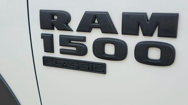 2024 Ram 1500 Classic Warlock Crew Cab 4x2 5'7" Box