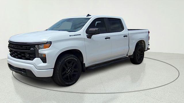 2023 Chevrolet Silverado 1500 2WD Crew Cab Short Bed Custom