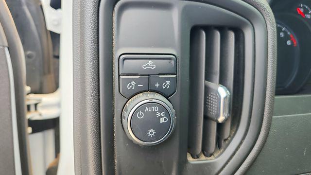 2023 Chevrolet Silverado 1500 2WD Crew Cab Short Bed Custom