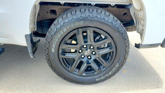 2023 Chevrolet Silverado 1500 2WD Crew Cab Short Bed Custom