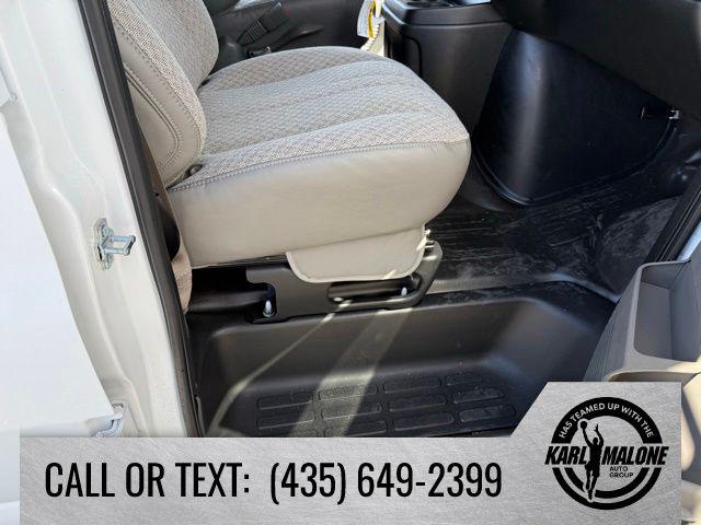 2026 Chevrolet Express Cargo Van 2500 Regular Wheelbase, WT, RWD