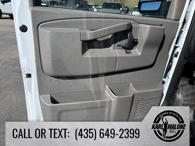 2026 Chevrolet Express Cargo Van 2500 Regular Wheelbase, WT, RWD