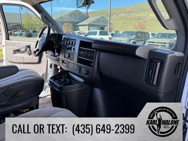 2026 Chevrolet Express Cargo Van 2500 Regular Wheelbase, WT, RWD