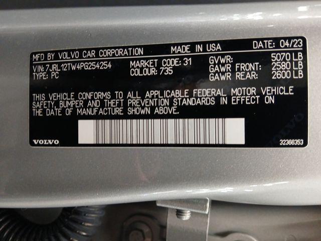 2023 Volvo S60 B5 Plus Dark Theme