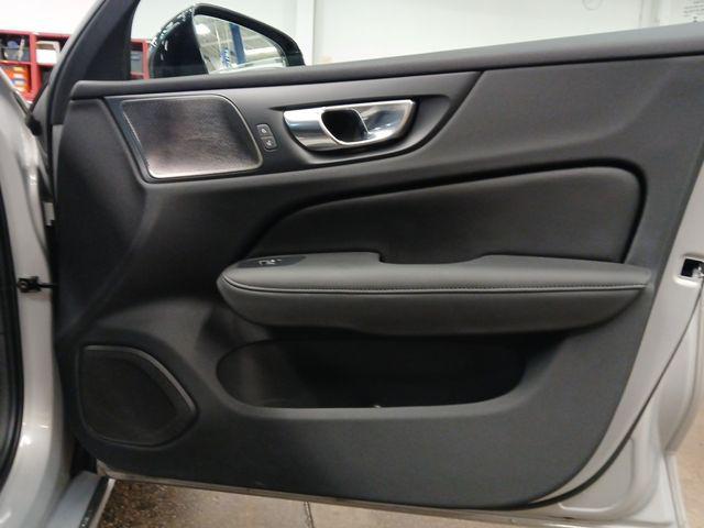 2023 Volvo S60 B5 Plus Dark Theme