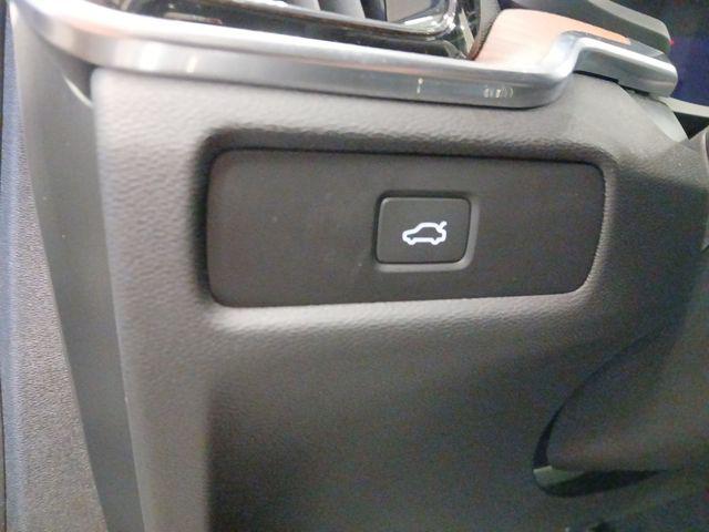 2023 Volvo S60 B5 Plus Dark Theme