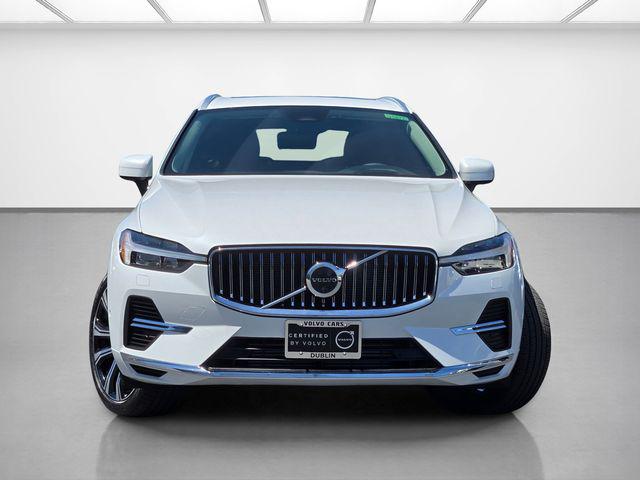 2023 Volvo XC60 Recharge T8 Ultimate Bright Theme