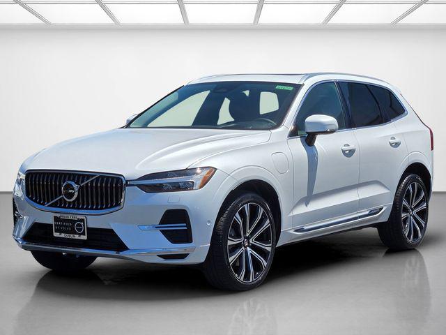 2023 Volvo XC60 Recharge T8 Ultimate Bright Theme