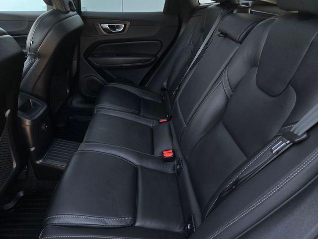 2023 Volvo XC60 Recharge T8 Ultimate Bright Theme