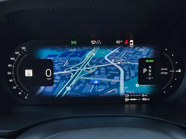 2023 Volvo XC60 Recharge T8 Ultimate Bright Theme