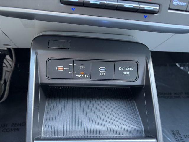 2024 Hyundai Kona EV SEL