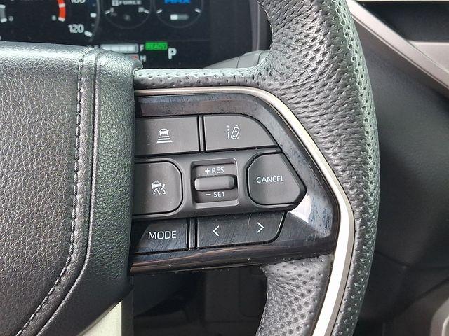 2024 Toyota Sequoia SR5